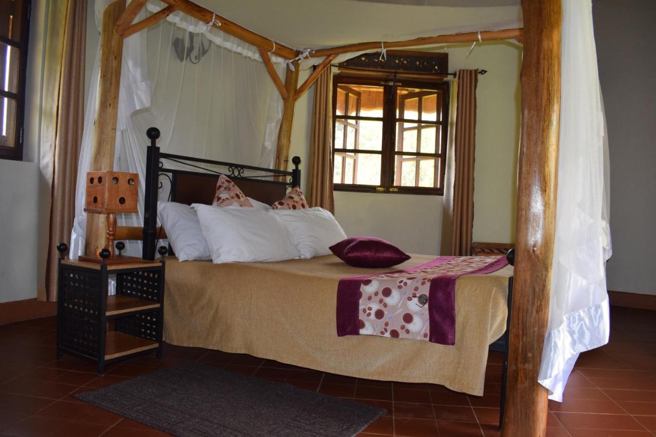 Kibale Guest Cottages Fort Portal Esterno foto